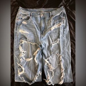 American Eagle Outfitters Light Blue Distressed Relaxed Jeans